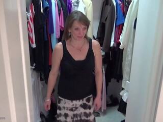 Amateur grown-up hausfrau bating im wardrobe: kostenlos x nenn film 87